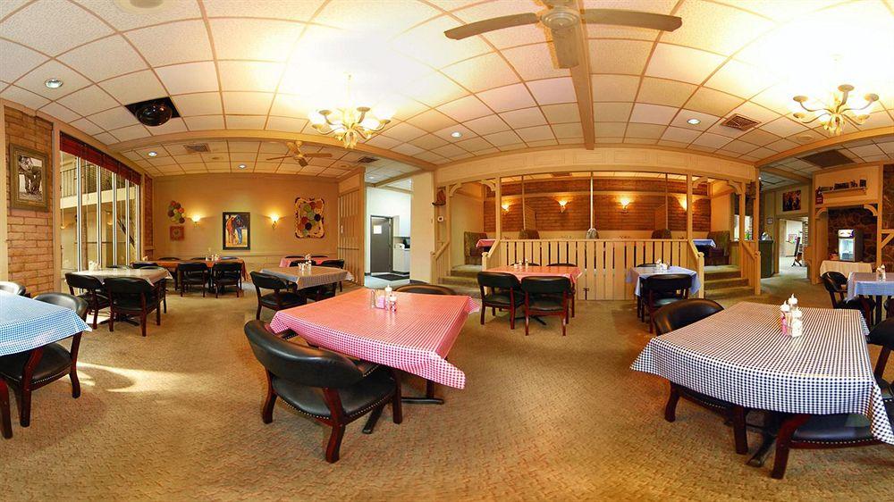 Rodeway Inn Cow Palace Lamar Екстериор снимка