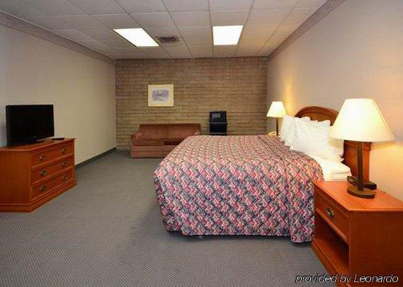Rodeway Inn Cow Palace Lamar Стая снимка