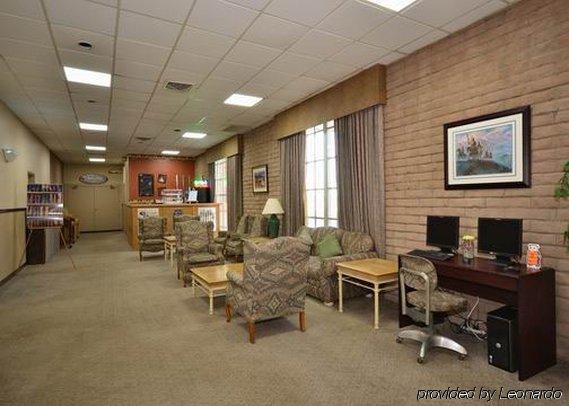 Rodeway Inn Cow Palace Lamar Интериор снимка