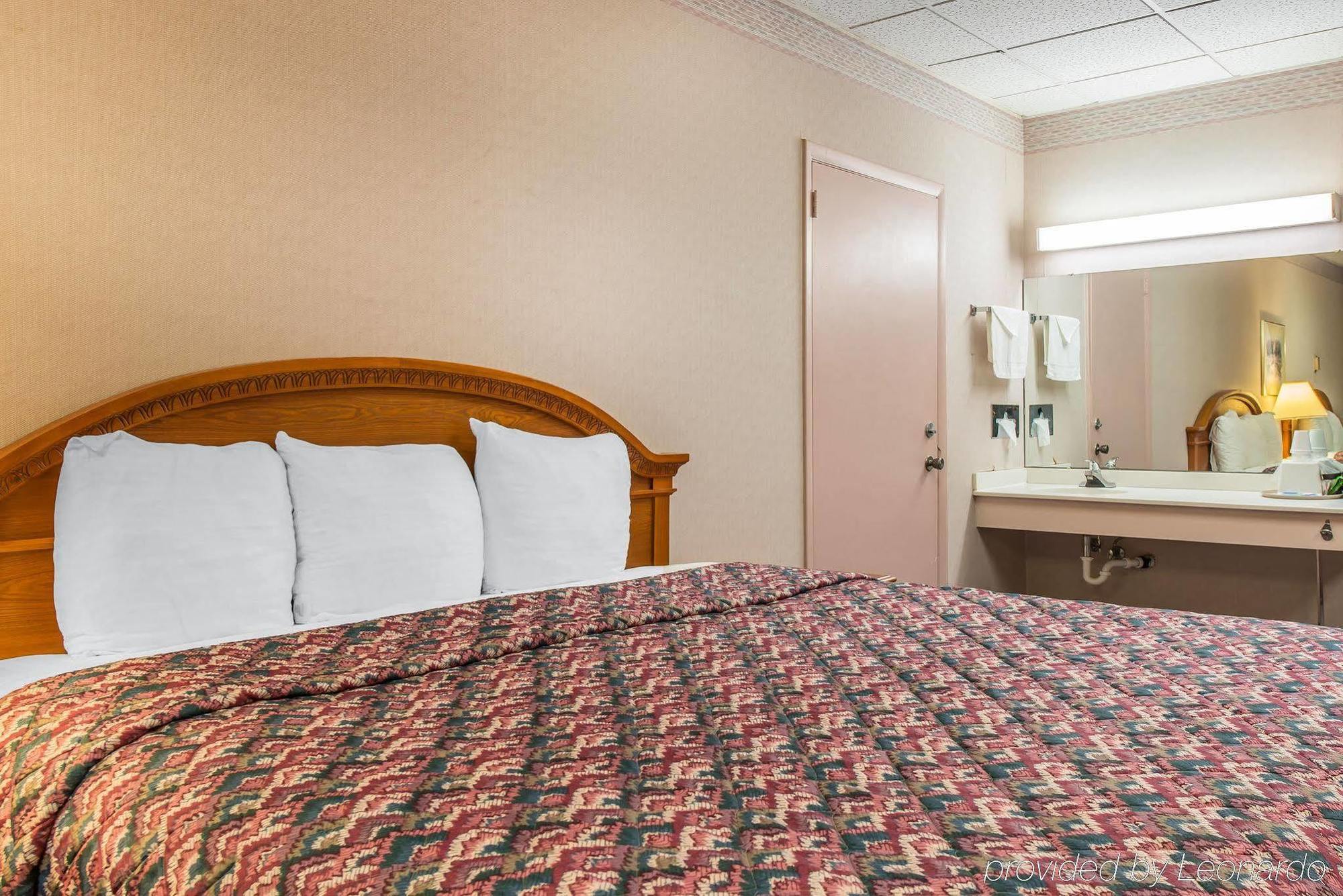 Rodeway Inn Cow Palace Lamar Екстериор снимка
